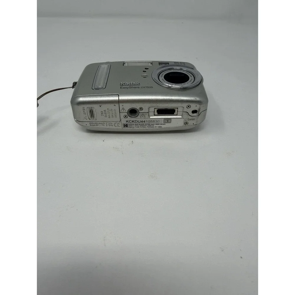 Kodak EasyShare CX7525‎ 5.0MP Digital Camera - Silver - Vintage Y2K - TESTED